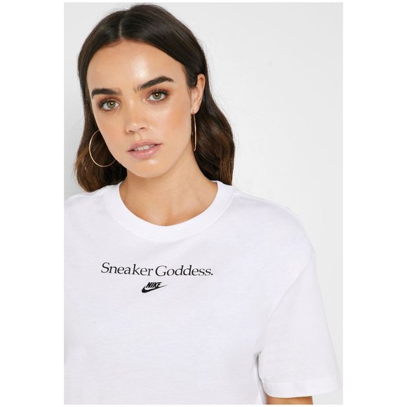 046 NIKE Pink Sneaker Goddess Short Sleeve Essentials Tee sz M Women's T-Shirt - Picture 4 of 10
